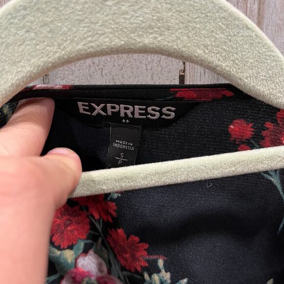 Express Black Rose Red Floral Peplum Tie Back Dark Floral Top Goth Whimsy Small - Picture 2 of 8